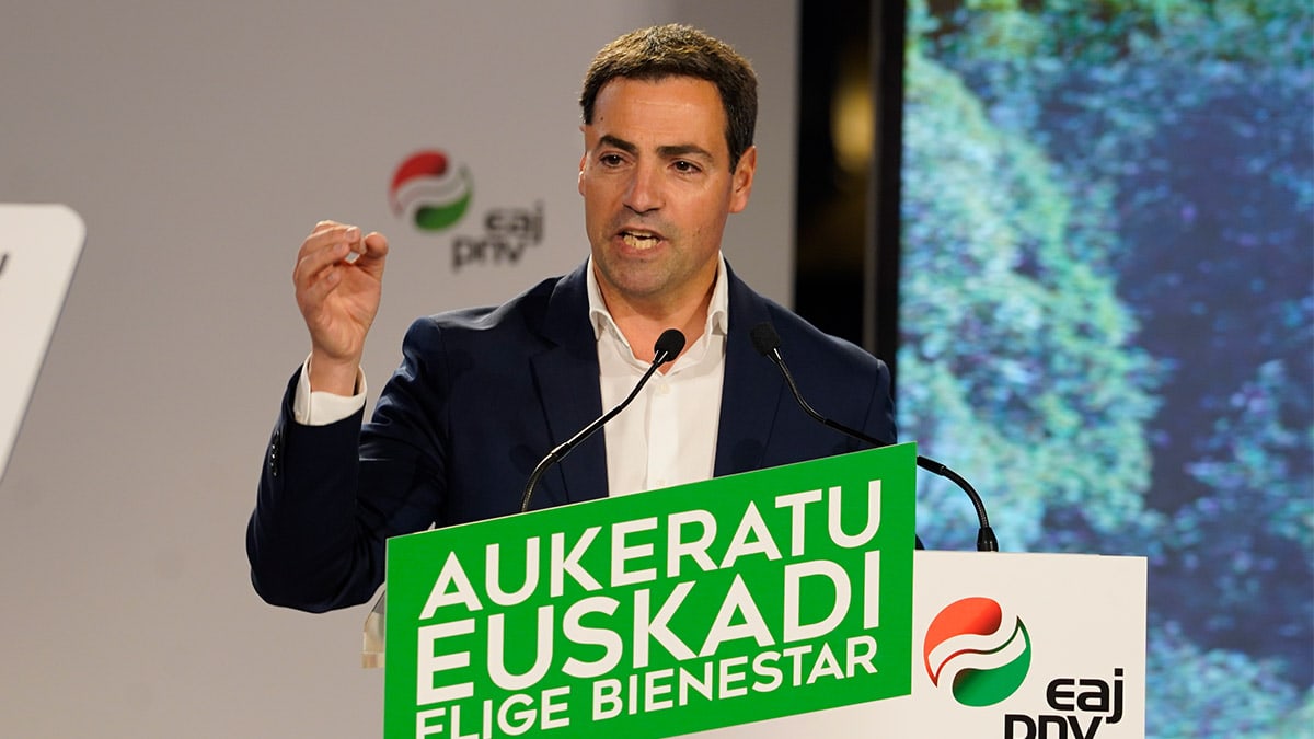 Atacan con gas pimienta al candidato del PNV a las vascas mientras se dirigía al debate electoral