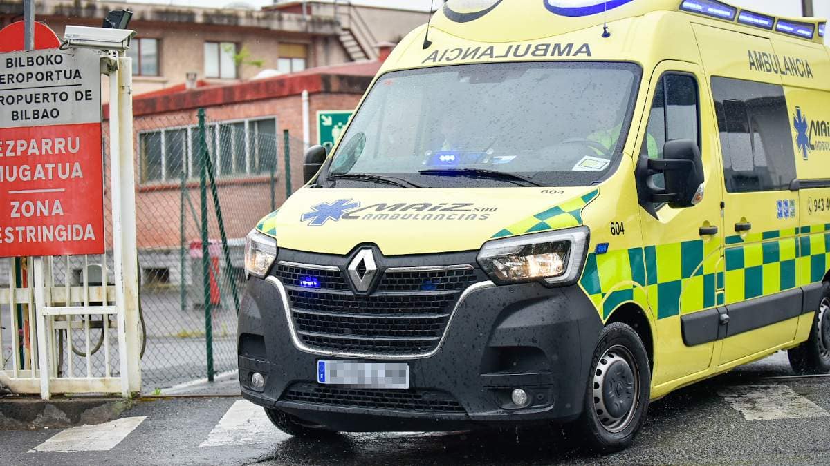 Una motorista resulta herida tras chocar contra un turismo que se da a la fuga en Santander