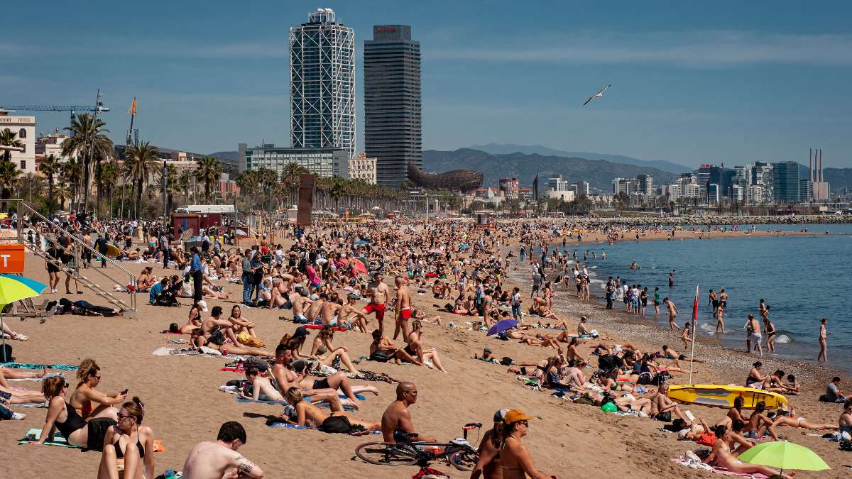 Airbnb señala a los hoteles como impulsores del turismo de masas con el 80% de las estancias 