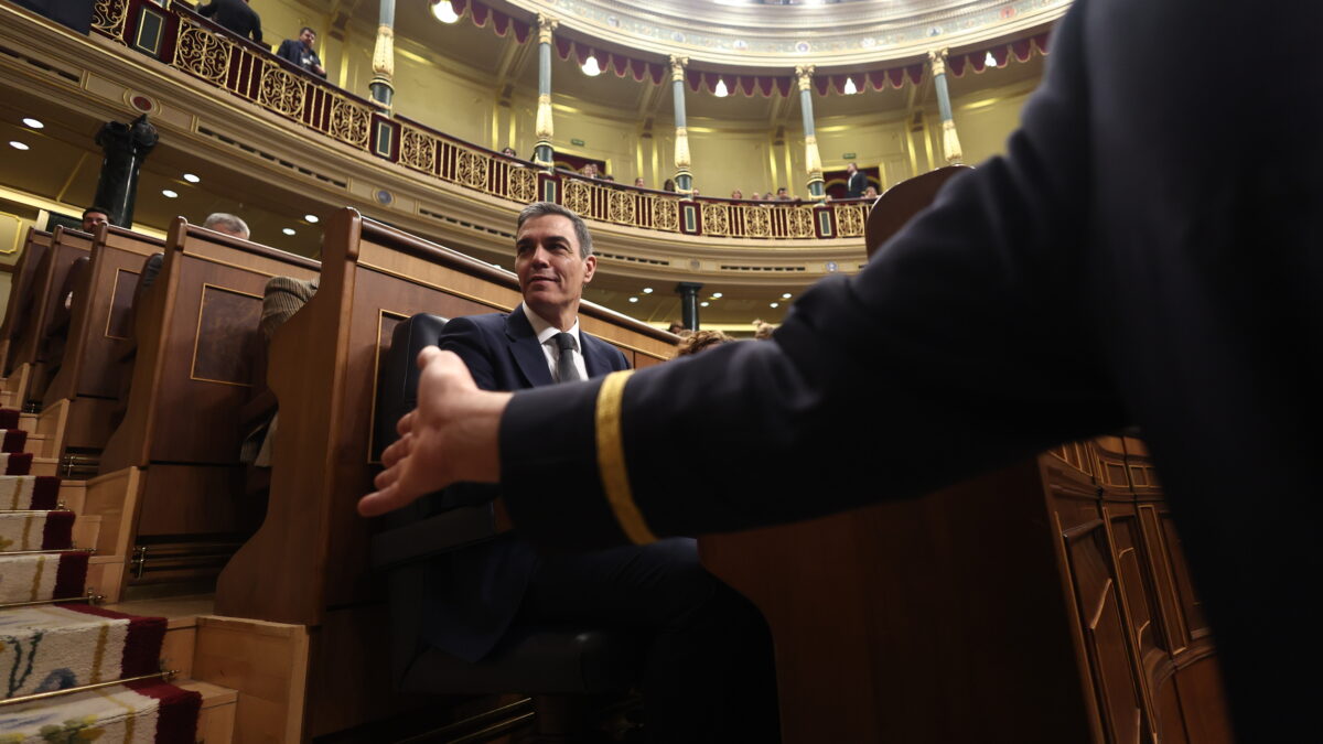 El salario medio real apenas sube ocho euros al mes desde que gobierna Pedro Sánchez