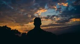 Cinco emociones que todos sentimos pero pocos conocen: descubre su nombre